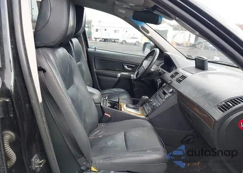 2011 Volvo Xc90 3.2 z USA, uszkodzony, nr VIN YV4952CZXB1570547